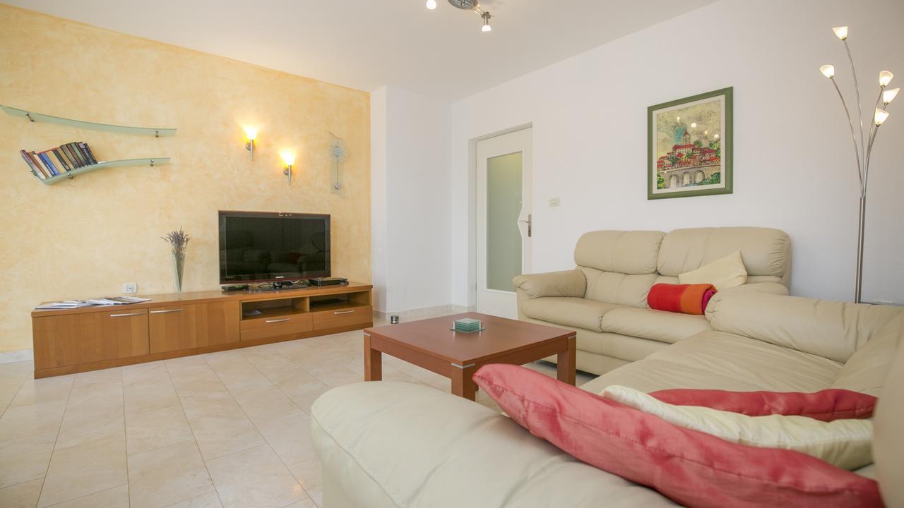 Apartment Jadranka Рабац Екстер'єр фото