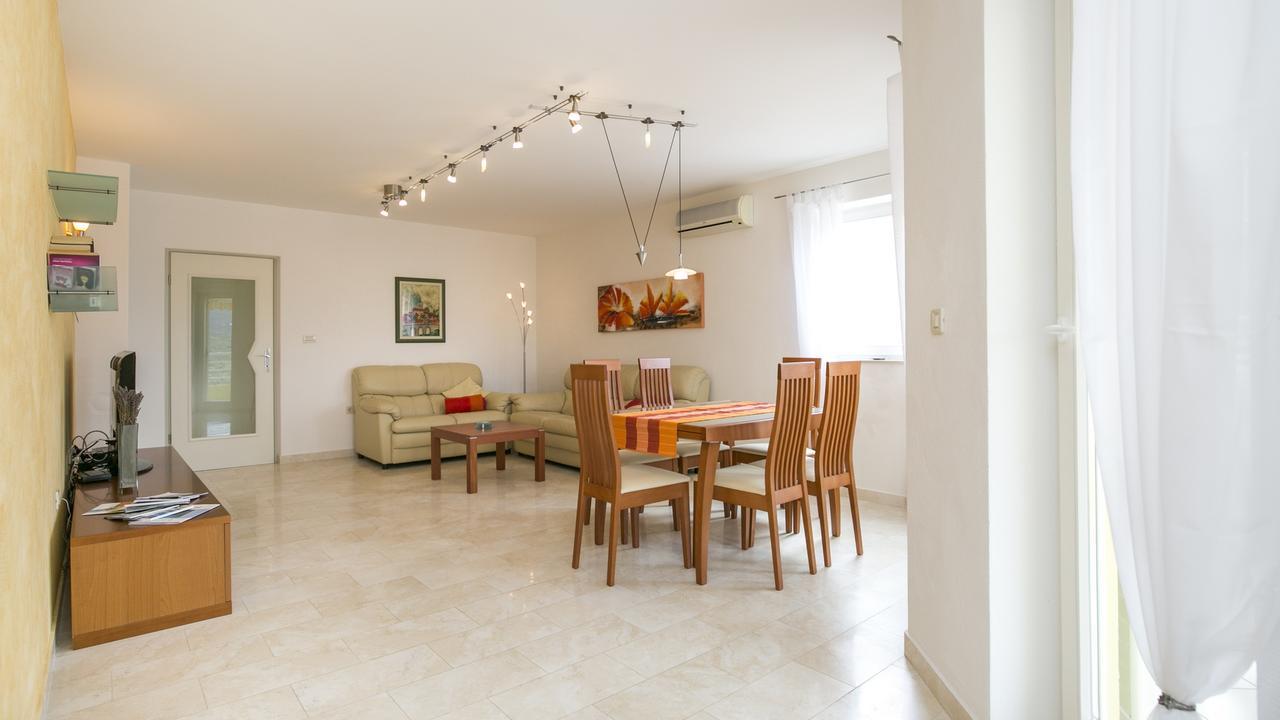 Apartment Jadranka Рабац Екстер'єр фото
